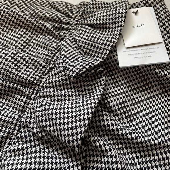 ALC Mini Skirt Preppy Houndstooth Ruffle Skirt Black White Zip Close NWT - Picture 9 of 10